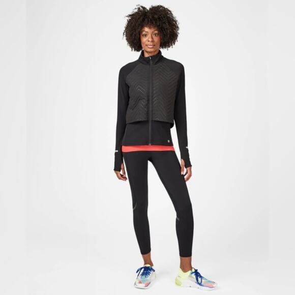 Sweaty Betty Fast Track Thermal Running Jacket in Black. - Picture 1 of 11